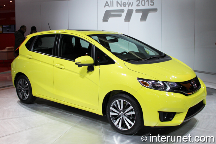 2015-honda-fit