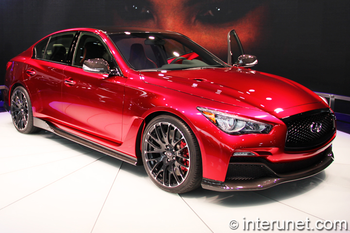 Infiniti Q50 Eau Rouge Infiniti-Q50-Eau-Rouge
