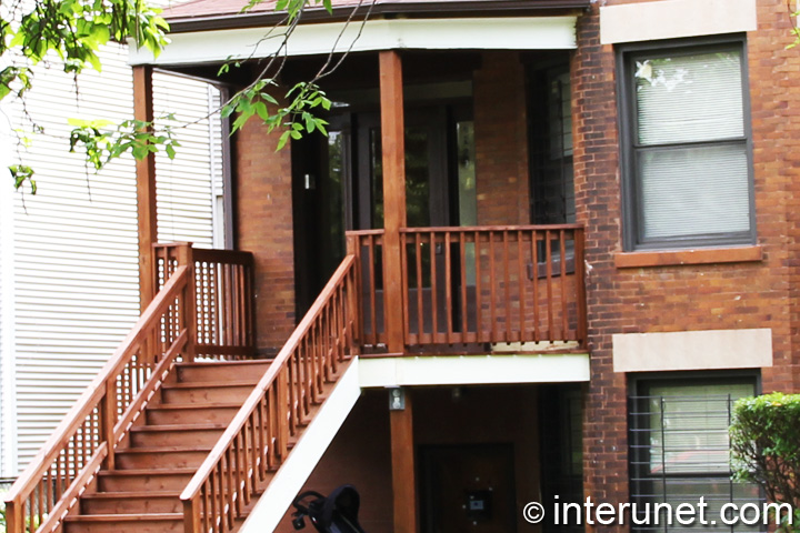 covered-front-porch-on-wood-posts