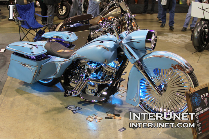 2009-Harley-Davidson-Road-King-Classic-custom-motorcycle