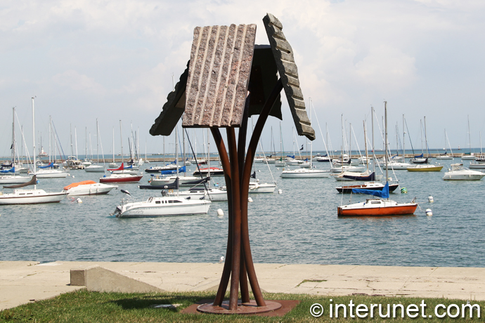 Bouquet sculpture in Chicago by Terrence Karpowicz