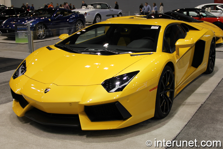 Lamborghini Aventador Lamborghini-Aventador