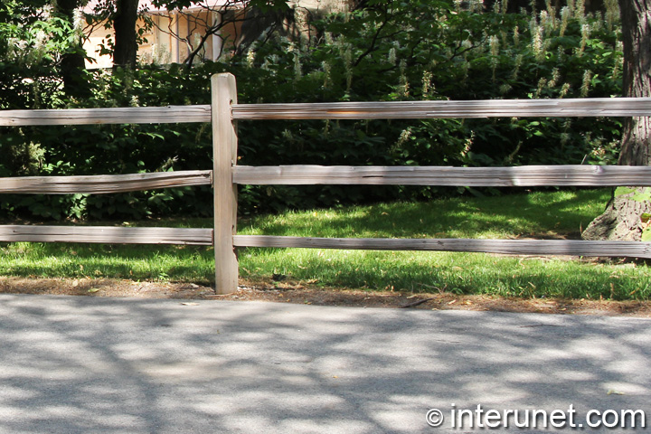 farm fence horizontal-three-rail-farm-fence