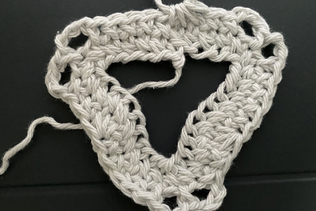 second row of lace summer top crochet pattern