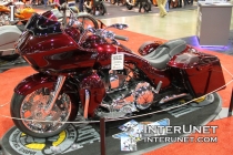 2015-Harley-Davidson-Road-Glide-custom