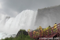 amazing-view-under-Niagara-Falls