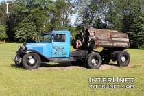 old-truck-with-logs-Tahquamenon-logging-museum 