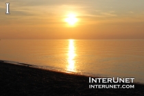 amazing-sunset-on-the-lake