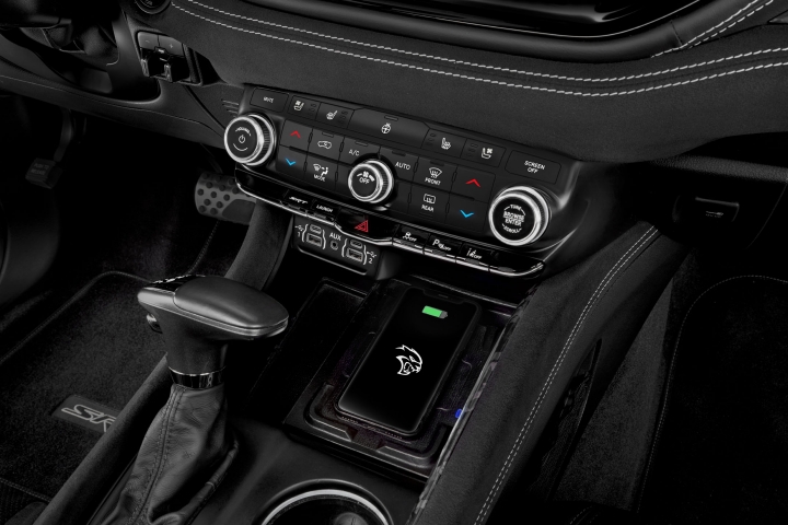 2021 Dodge Durango SRT Hellcat phone charger