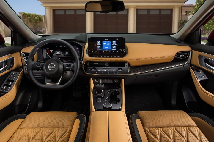 2021 Nissan Rogue Platinum leather interior