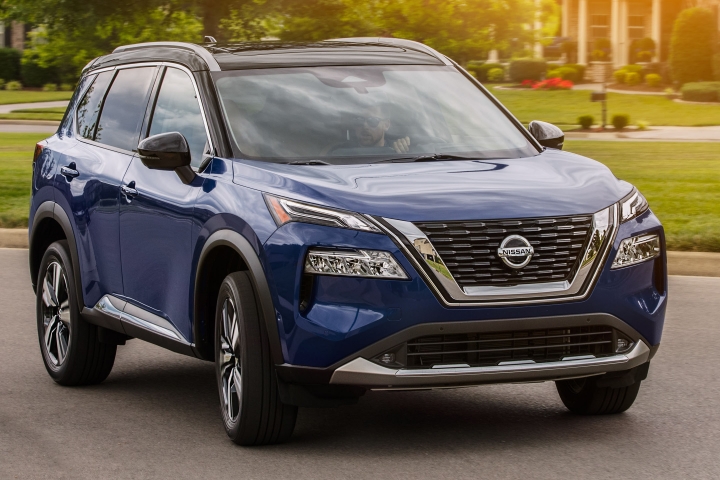 2021 Nissan Rogue front side