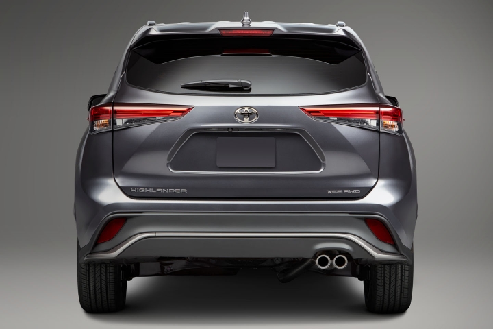 2021 Toyota Highlander XSE rear