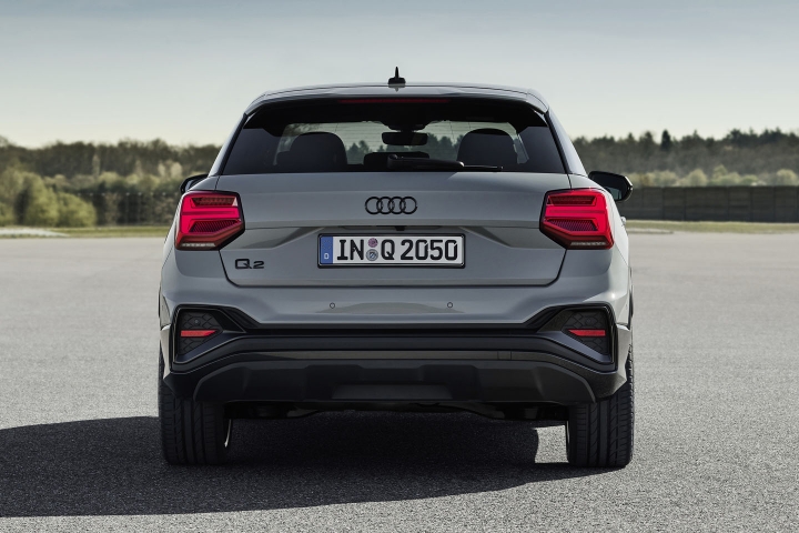 2021-Audi-Q2-rear-view