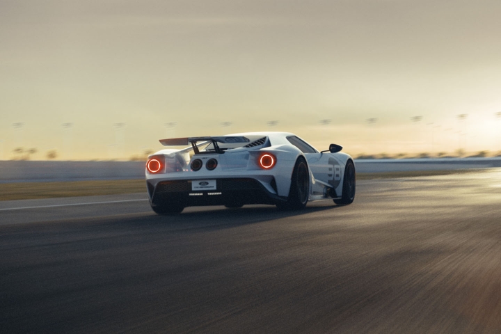 2021-Ford-GT-Driving