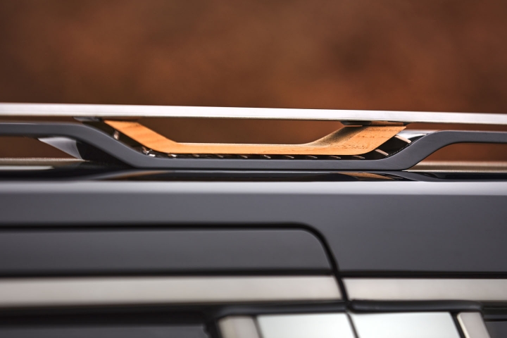 2022-Jeep-Grand-Wagoneer-roof-rack