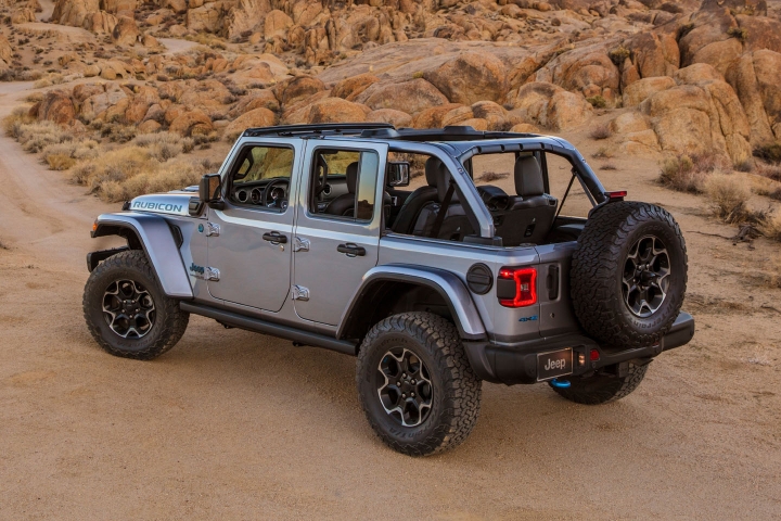 2021-Jeep-Wrangler-Rubicon-4xe-off-road-suv