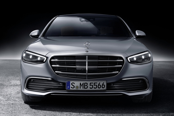 2021-Mercedes-Benz-S-Class-front