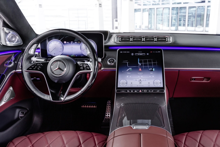 2021-Mercedes-Benz-S-Class-inside