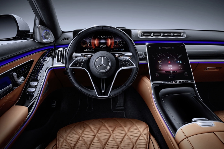 2021-Mercedes-Benz-S-Class-luxury-interior