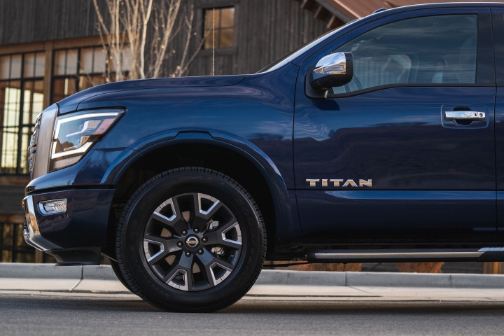 2021_Nissan_Titan_left