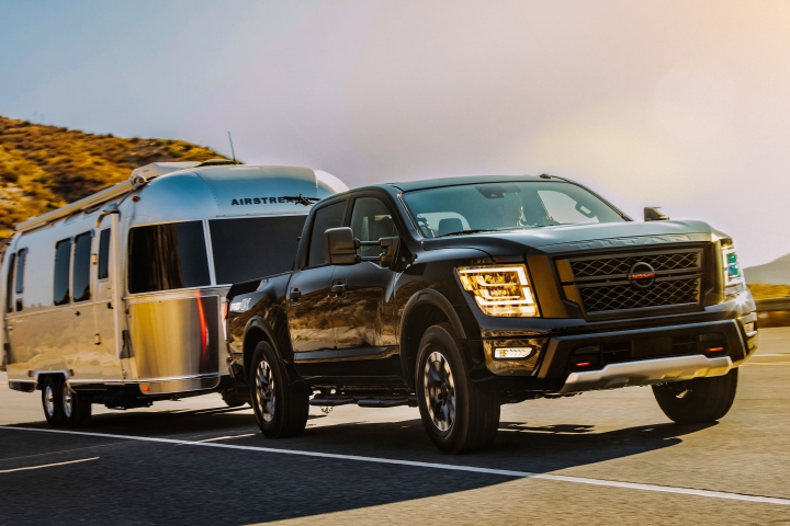 2021_Nissan_Titan_towing