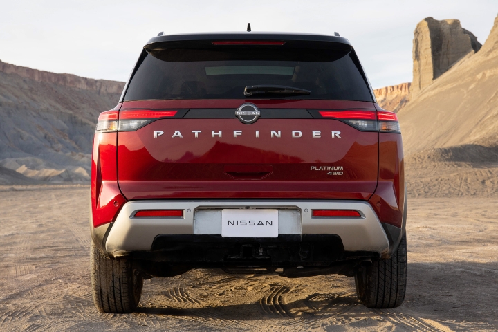 2022_Nissan_Pathfinder_Rear