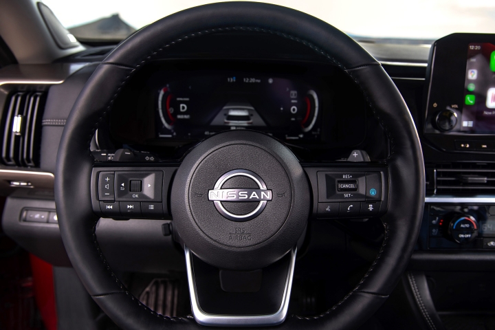 2022_Nissan_Pathfinder_Steering_Wheel
