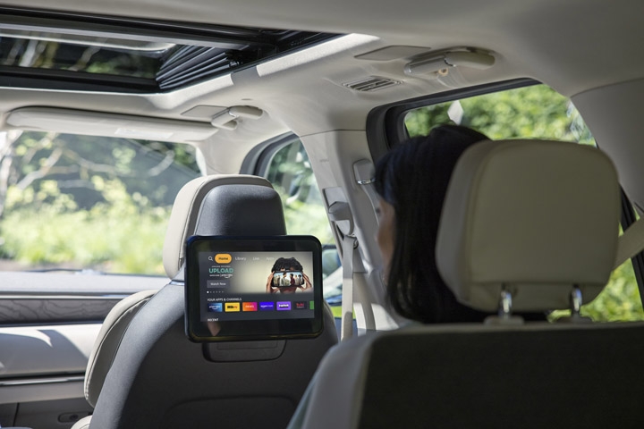 Lincoln Navigator TV