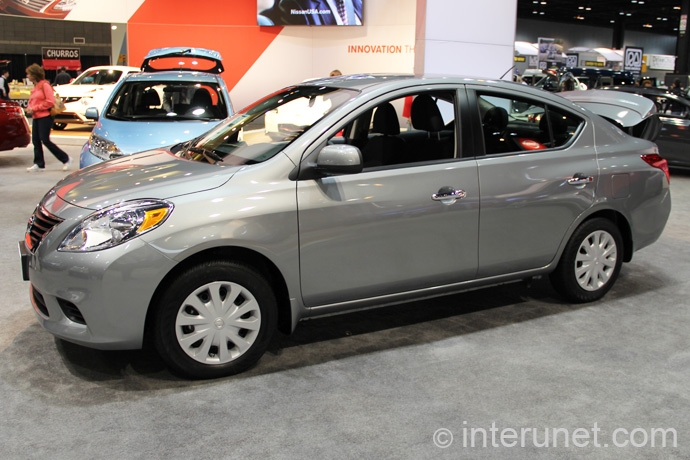 Nissan-Versa-Sedan-2013