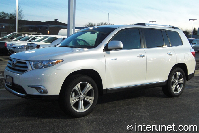 Toyota-Highlander-2011