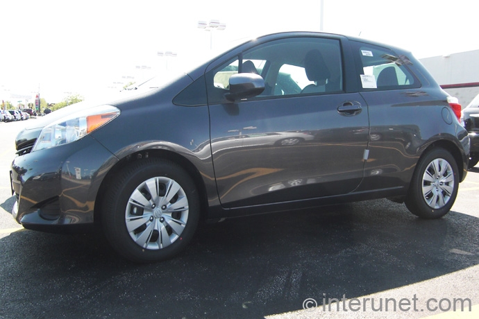 Toyota-Yaris-3-Door-2013