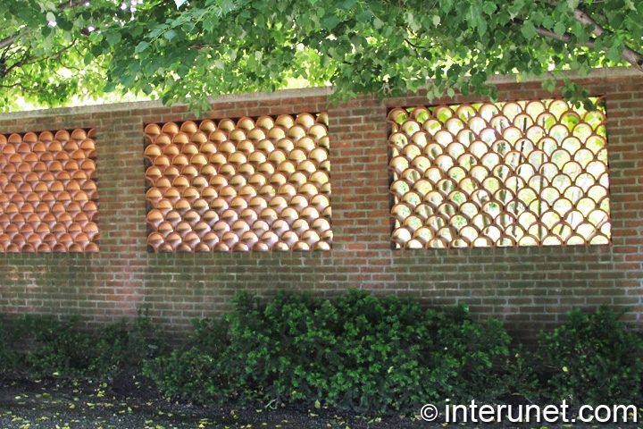 custom-designed-brick-fence