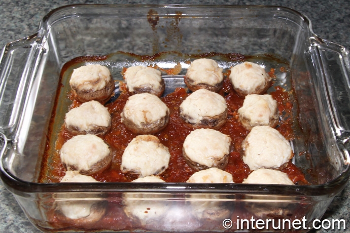 mushrooms-stuffed-with-meat-filling-baked-in-the-oven