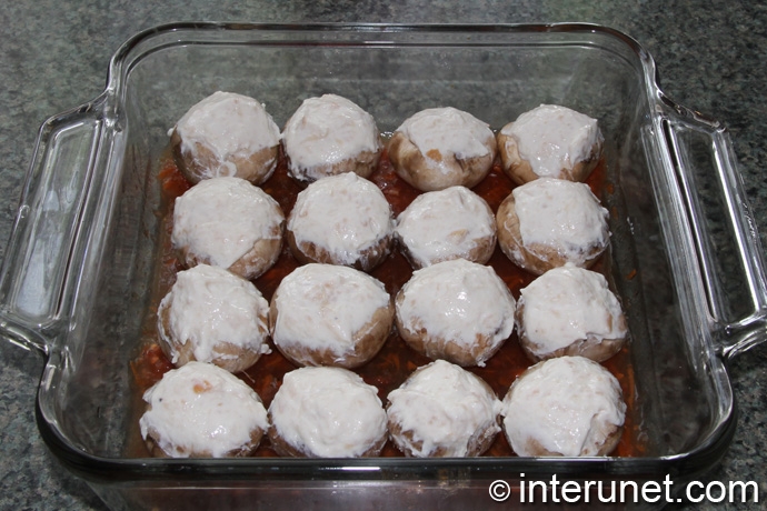 mushrooms-on-baking-pan