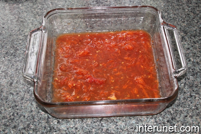 sauce-in-the-baking-pan