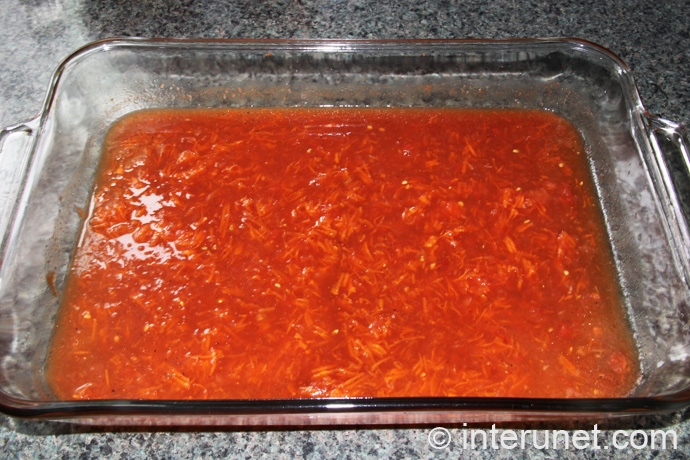 sauce for meatballs sauce-in-the-glass-baking-pan