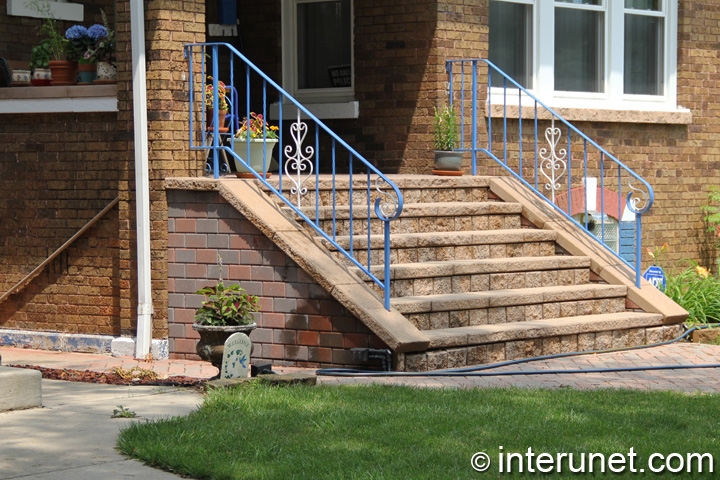 stylish-front-porch-with-custom-designed-steps