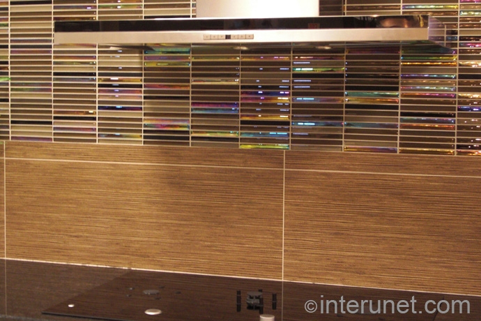 kitchen backsplash ceramic-and-glass-tile-backsplash