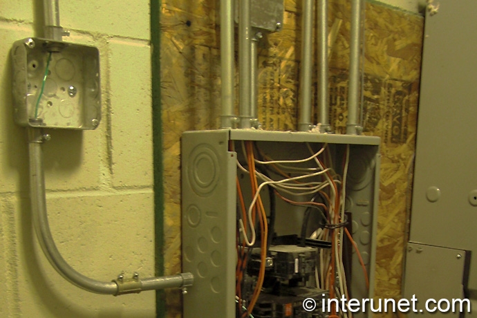 wiring house electric-box-with-circuit-breakers-load-center
