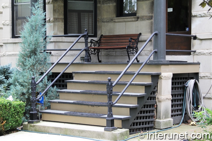 wood-front-porch-with-bench