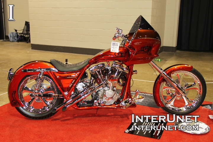 Custom Motorcycle 1982-Harley-Davidson-FXRS-retro-bike