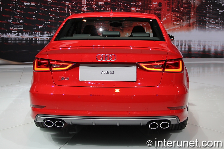 2015 Audi S3 2015-Audi-S3-rear-view
