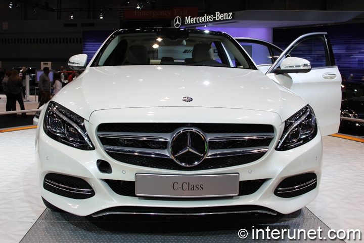2015 Mercedes-Benz C-250 2015-Mercedes-Benz-C-250-front-view