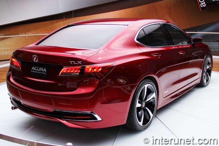 2015 Acura TLX 2015-Acura-TLX-rear-side-view