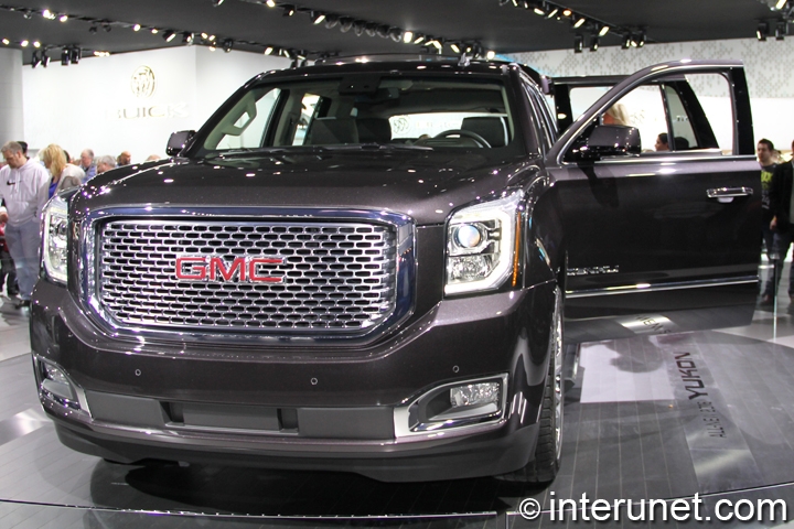 2015 GMC Yukon Denali 2015-GMC-Yukon-Denali-front-view
