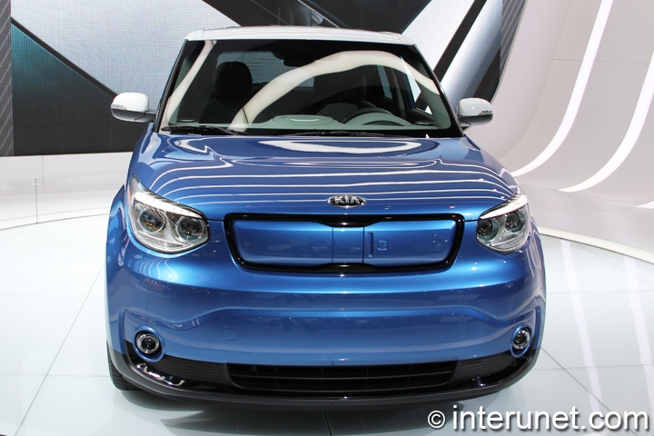 2015 Kia Soul EV 2015-Kia-Soul-EV-front-view
