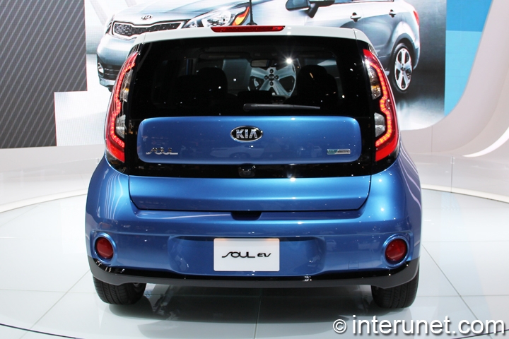 2015 Kia Soul EV 2015-Kia-Soul-EV-rear-view