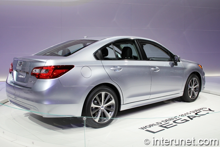 2015 Subaru Legacy 2015-Subaru-Legacy-rear-side-view