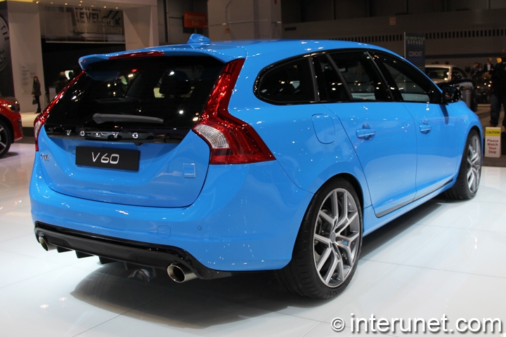 2015 Volvo V60 Polestar 2015-Volvo-V60-Polestar-rear-and-side-view