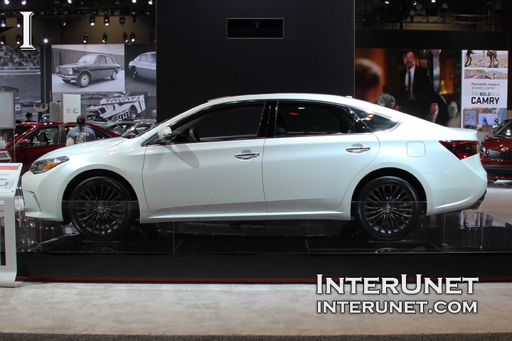 2016 Toyota Avalon 2016-Toyota-Avalon-side